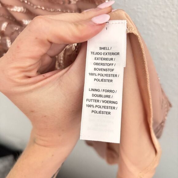 NWOT Adrianna Papell gold sequin beaded dress. Size 4 - Picture 4 of 6